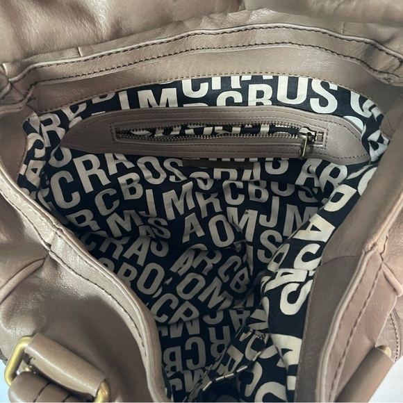 EUC MARC JACOBS Taupe turnlock Satchel Bag - Picture 13 of 13